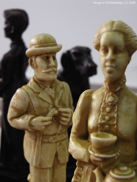 Sherlock Holmes Plain Theme Chess Set